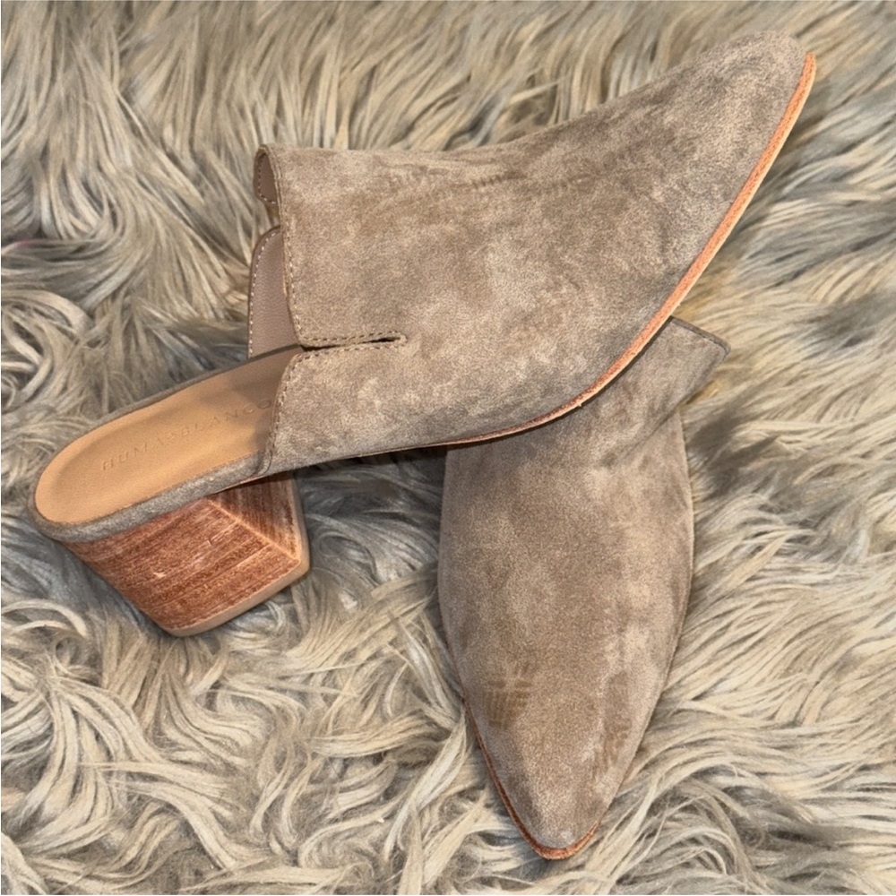 RARE Huma Blanco Pointed Toe Mule Block Heel Bone Grey Size 39 EU